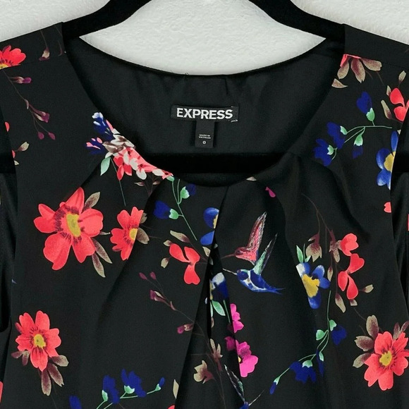 EXPRESS Floral Dress Womens Size 0 Fit & Flare Pleated Sleeveless Chiffon Black - Picture 7 of 9